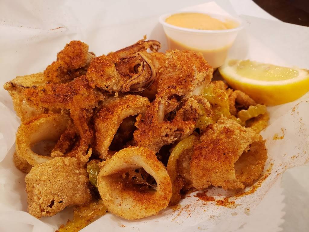 Shaking Crab | restaurant | 18 Cottage Ave, Quincy, MA 02169, USA | 6174811353 OR +1 617-481-1353