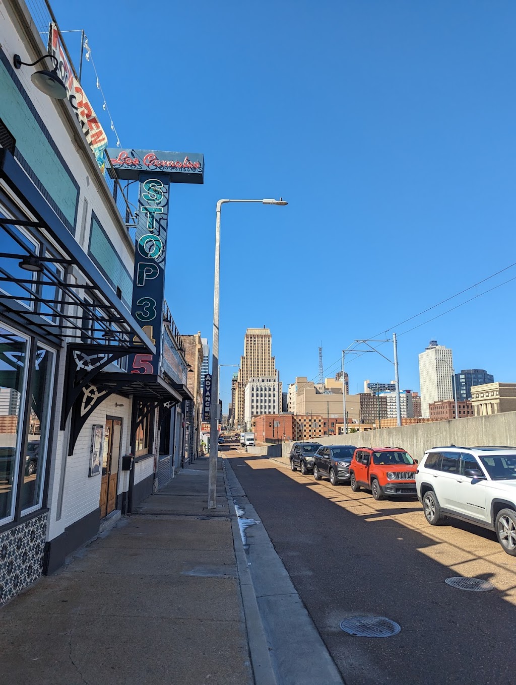 Los Comales Downtown | restaurant | 345 Madison Ave, Memphis, TN 38103, USA | 9015904525 OR +1 901-590-4525