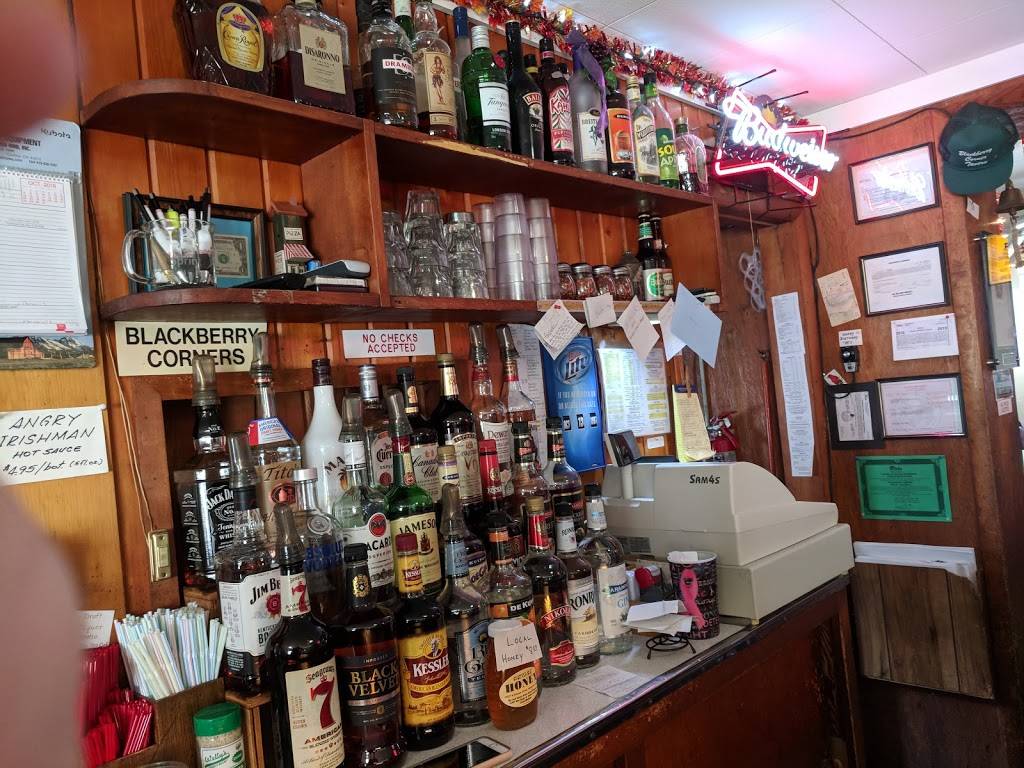 Blackberry Corner Tavern | bakery | 5975 N Elliston-Trowbridge Rd, Martin, OH 43445, USA | 4198368377 OR +1 419-836-8377
