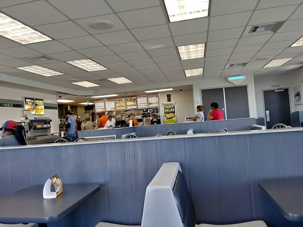 Whataburger | restaurant | 4545 North Fwy, Houston, TX 77022, USA | 7136910444 OR +1 713-691-0444