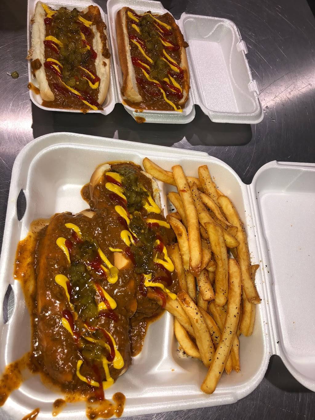 Chucks Coney Island | restaurant | 2932 E 10th St, Indianapolis, IN 46201, USA | 3174264945 OR +1 317-426-4945