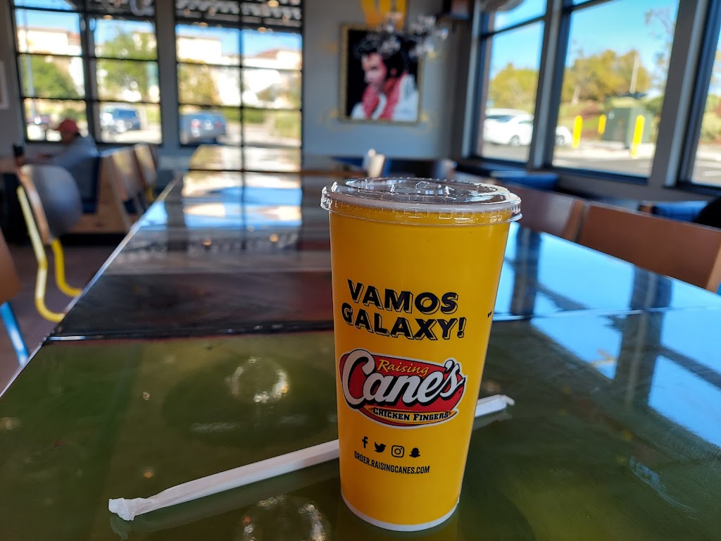 Raising Canes Chicken Fingers | restaurant | 24655 Madison Ave, Murrieta, CA 92562, USA | 9518947732 OR +1 951-894-7732