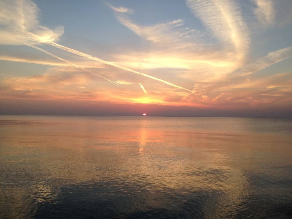 Chaudoirs Dock | restaurant | 10863 County Rd N, Brussels, WI 54204, USA | 9208251384 OR +1 920-825-1384