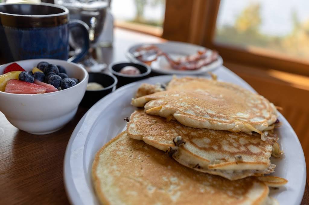 Grand Superior Grill | restaurant | 2826 MN-61, Two Harbors, MN 55616, USA | 2188343796 OR +1 218-834-3796