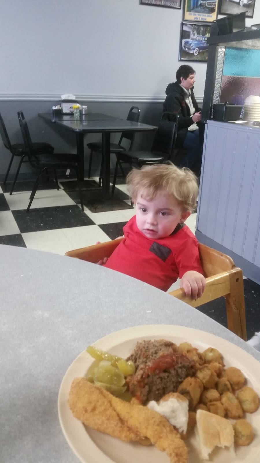 Terrys Cafe | restaurant | 201 S Pruett St, Paragould, AR 72450, USA | 8702367845 OR +1 870-236-7845