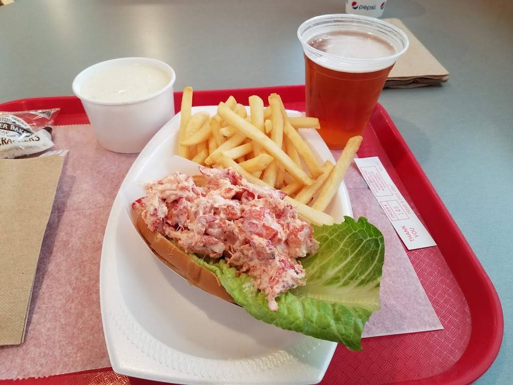 Lobster Hut | restaurant | 25 Town Wharf, Plymouth, MA 02360, USA | 5087462270 OR +1 508-746-2270