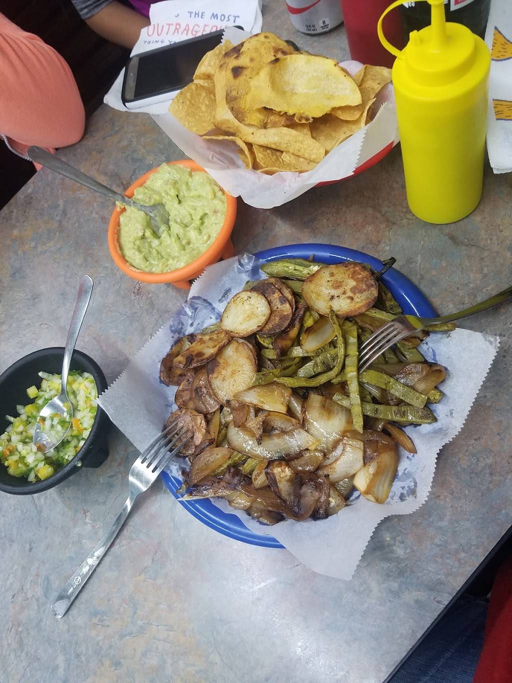 Taqueria El 21 | restaurant | 1422 Douglass Rd, Nacogdoches, TX 75964, USA | 9362054474 OR +1 936-205-4474