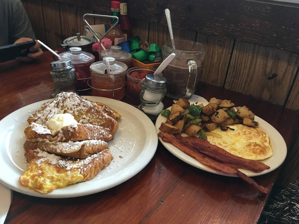 BJs Kountry Kitchen | restaurant | 4065 E Ashlan Ave, Fresno, CA 93726, USA | 5592225206 OR +1 559-222-5206