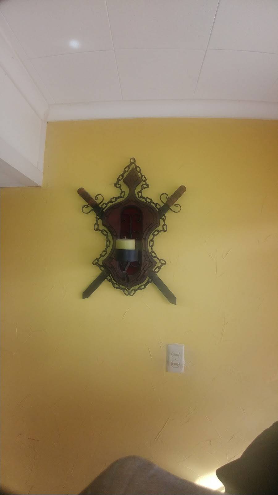 El Charro Restaurant | restaurant | 215 College St, Sulphur Springs, TX 75482, USA | 9038855669 OR +1 903-885-5669