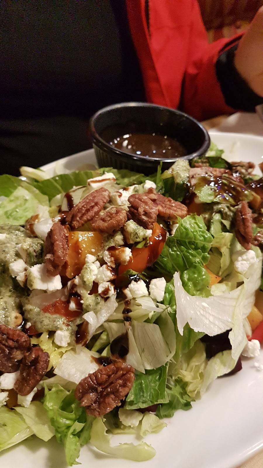 Boston Pizza | restaurant | 2980 Conroy Rd, Ottawa, ON K1G 6C1, Canada | 6132480802 OR +1 613-248-0802