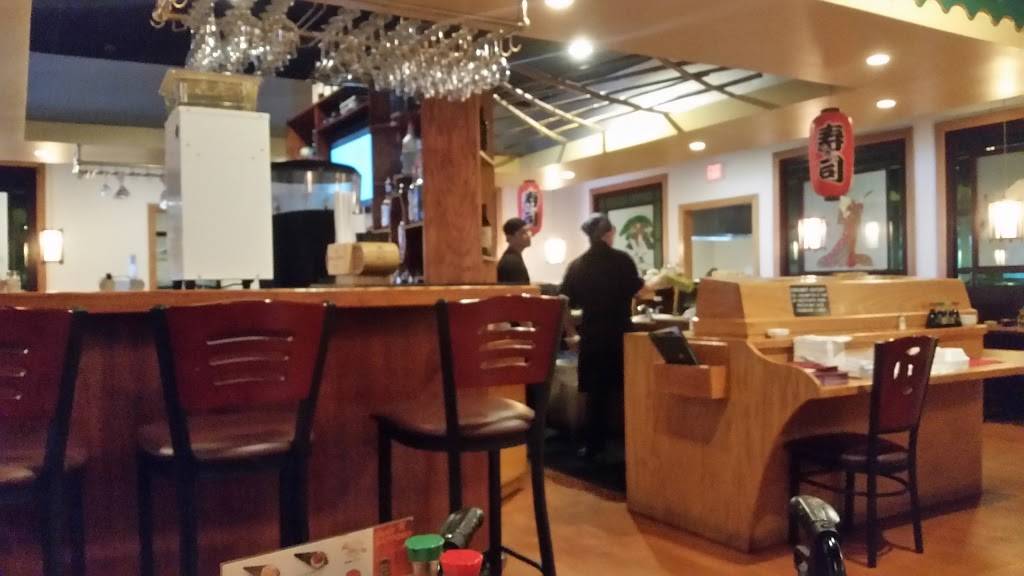 Fujiyama Japanese Seafood and Steak | restaurant | 5000 N Wickham Rd #111, Melbourne, FL 32940, USA | 3212556633 OR +1 321-255-6633