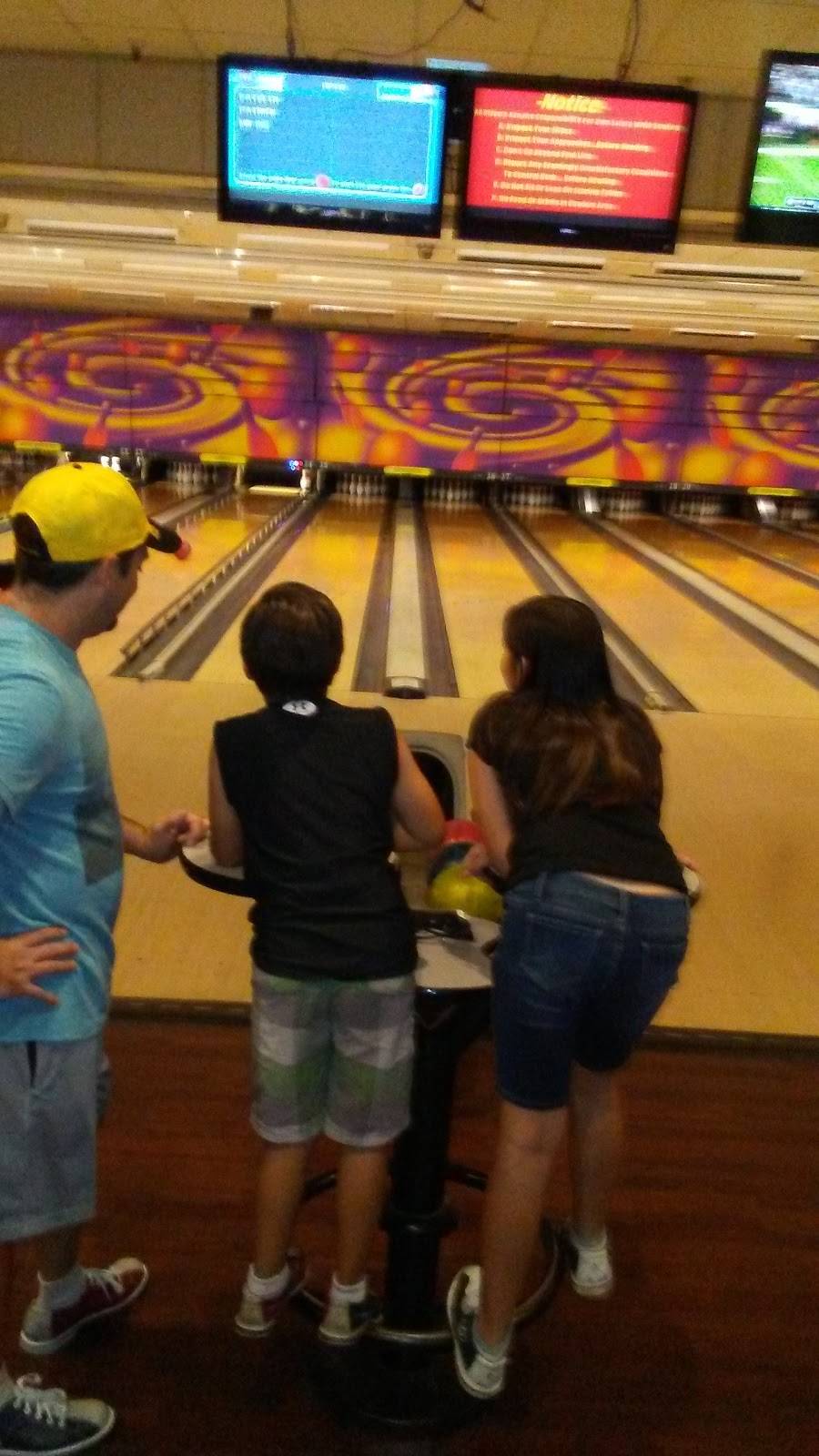 Chaparral Lanes | night club | 400 W Bonita Ave, San Dimas, CA 91773, USA | 9095922772 OR +1 909-592-2772