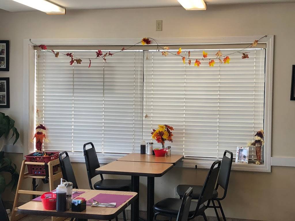 Nannas Place | restaurant | 2035 Winthrop St, North Dighton, MA 02764, USA | 5082525219 OR +1 508-252-5219