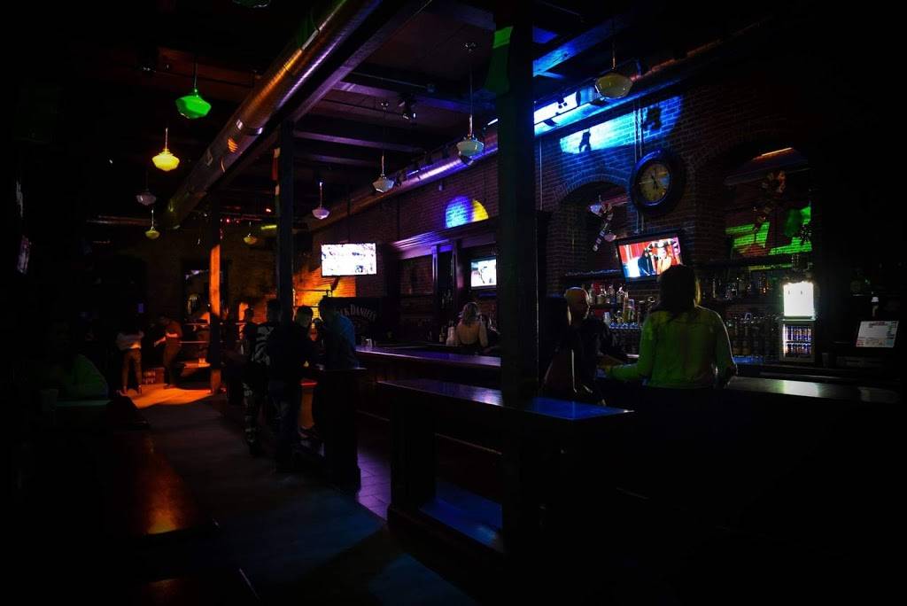 The Smokehouse Tavern | restaurant | 98 Middle St, Lowell, MA 01852, USA | 9784412278 OR +1 978-441-2278