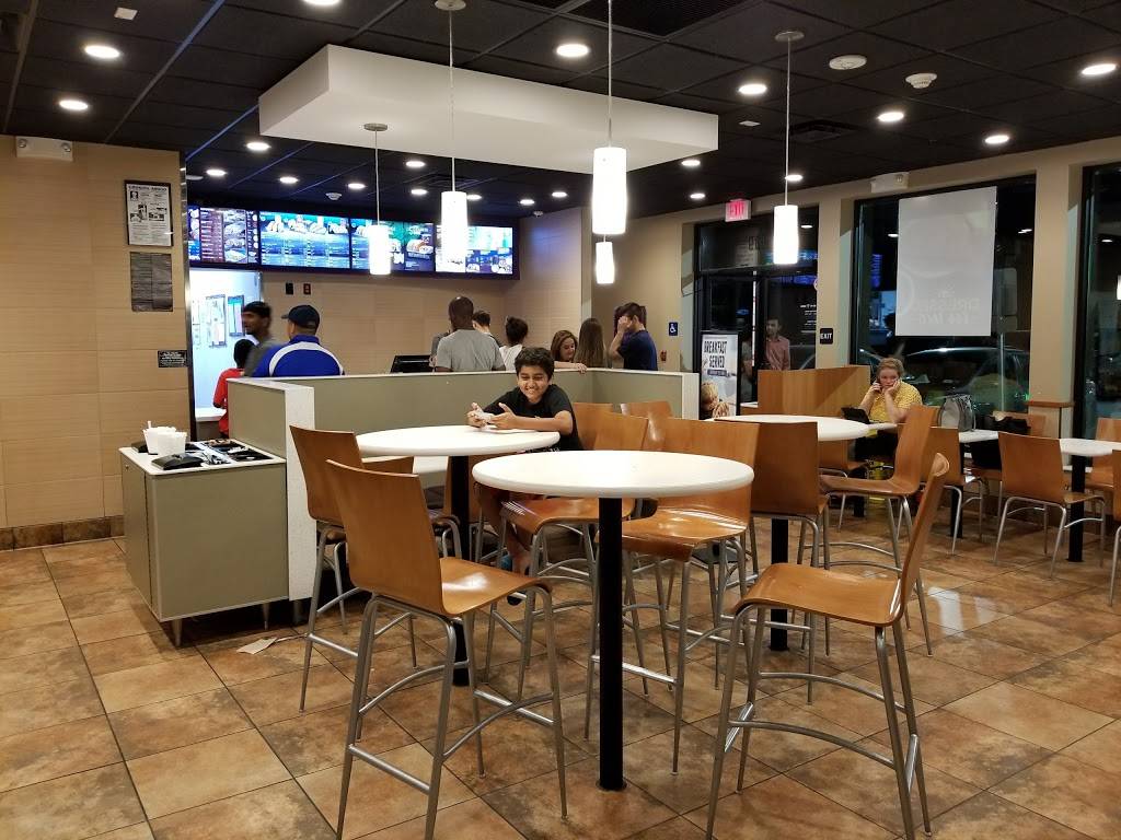 Taco Bell | meal takeaway | 1939 Hempstead Turnpike, East Meadow, NY 11554, USA | 5162222147 OR +1 516-222-2147