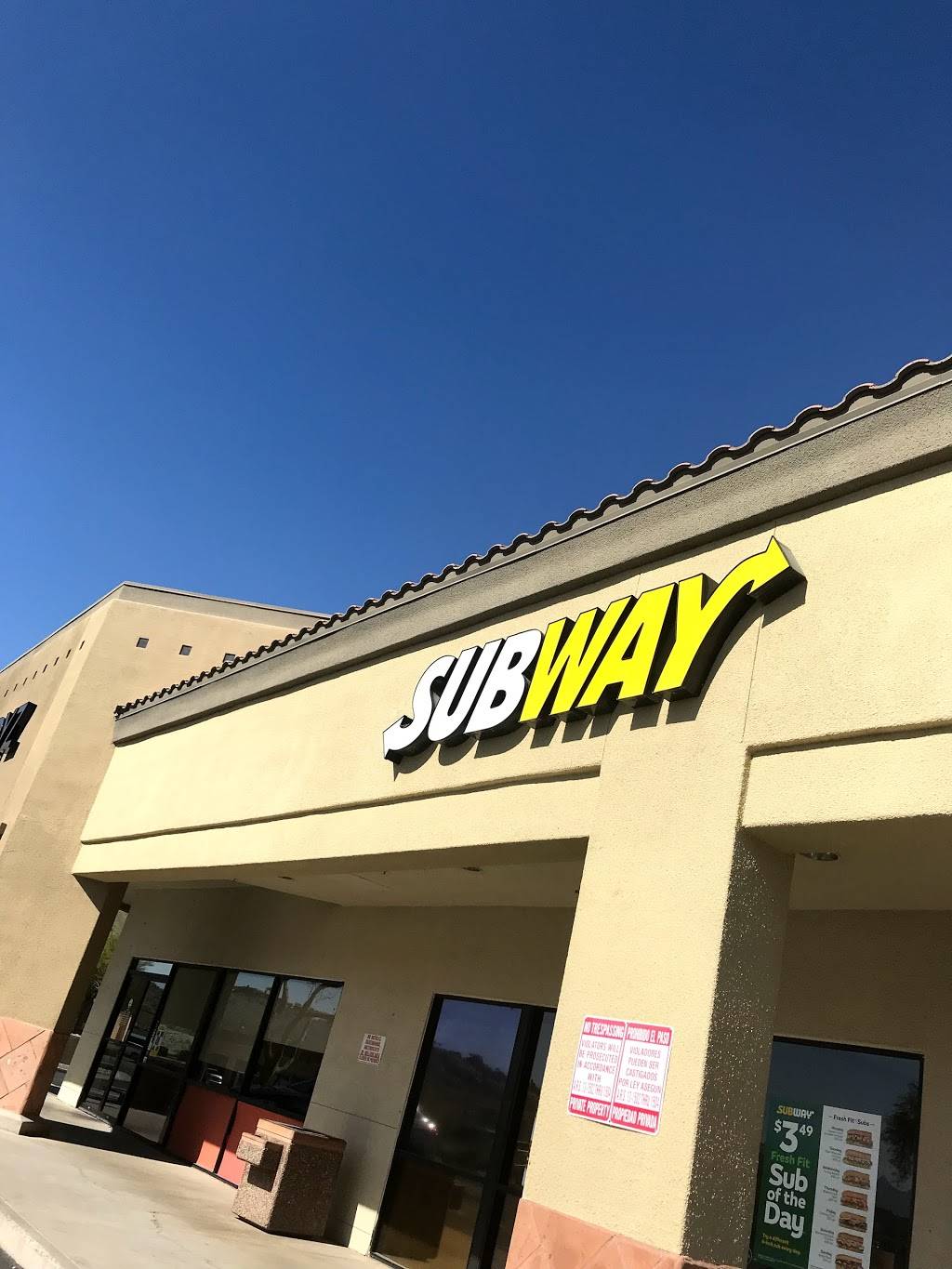 Subway Restaurants | restaurant | 1334 E Chandler Blvd Suite 7 Safeway Desert Foothills S/C, Phoenix, AZ 85048, USA | 4804602066 OR +1 480-460-2066