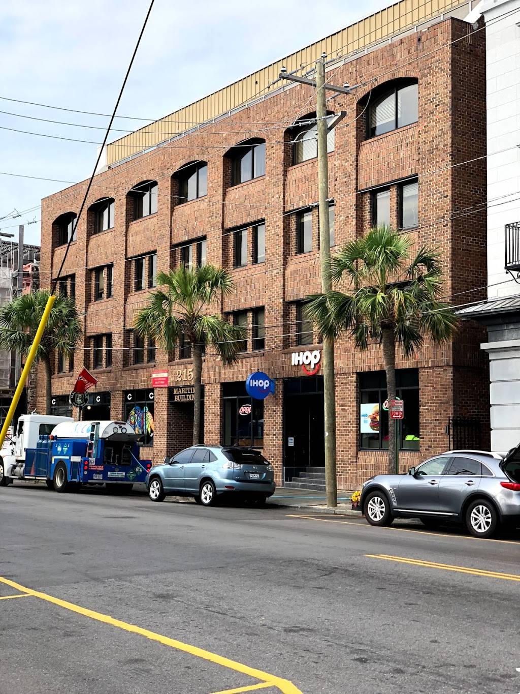 IHOP | restaurant | 215 E Bay St Suite 101, Charleston, SC 29401, USA | 8437376612 OR +1 843-737-6612