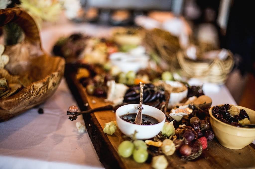 Island Girls Catering | restaurant | 1491 WA-532, Camano, WA 98282, USA | 3609293403 OR +1 360-929-3403