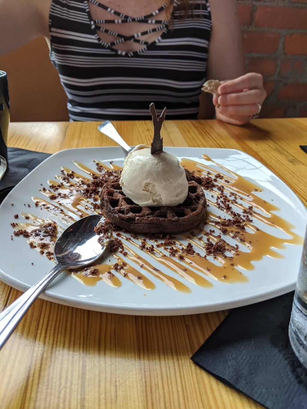 Cork & Gabel | restaurant | 2415 Michigan Ave, Detroit, MI 48216, USA | 3136382261 OR +1 313-638-2261