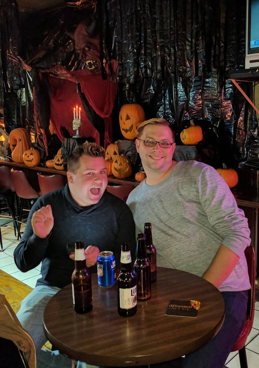 Sparkys | restaurant | 1914 N Wisconsin Ave, Peoria, IL 61603, USA | 3096823930 OR +1 309-682-3930