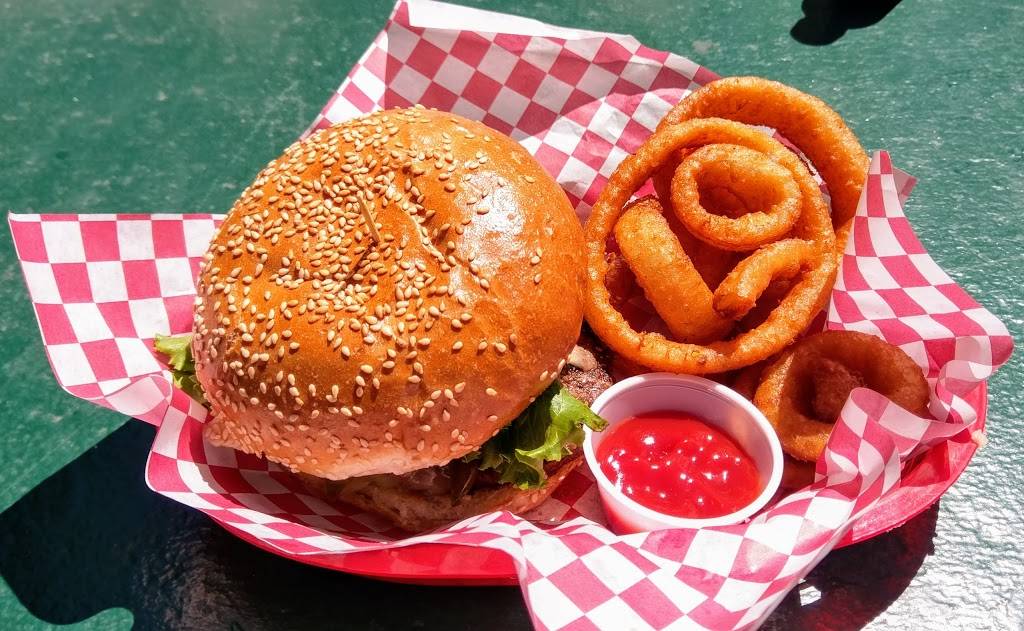 Walnut Park Grill | restaurant | 310 E D St, Petaluma, CA 94952, USA | 7077764737 OR +1 707-776-4737