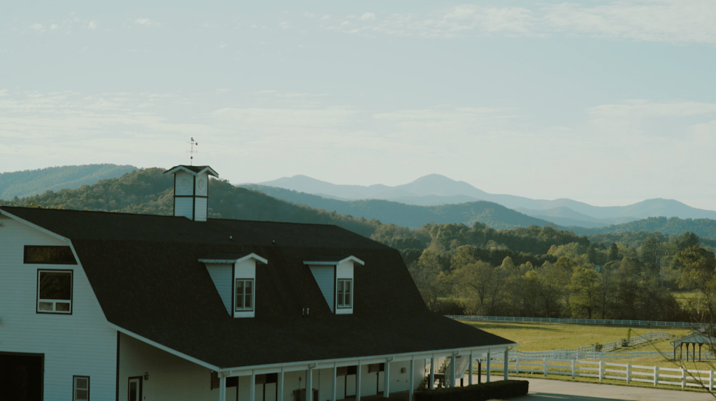 The Horse Shoe Farm | restaurant | 155 Horse Shoe Farm Dr, Hendersonville, NC 28791, USA | 8283933034 OR +1 828-393-3034