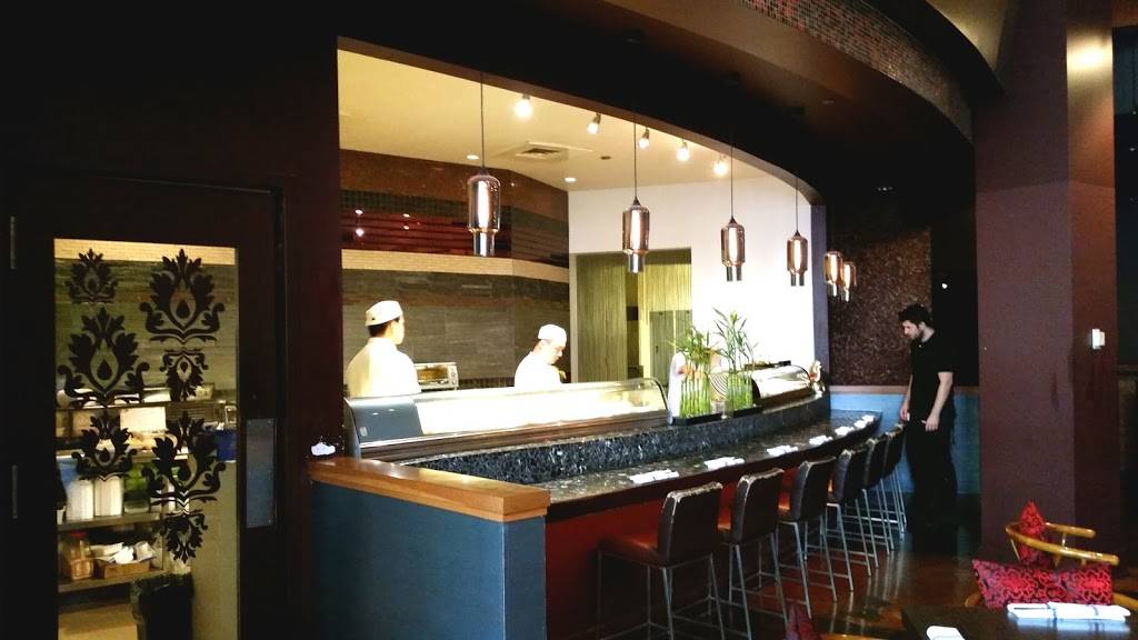 Niu Japanese Fusion Lounge | restaurant | 332 E Illinois St, Chicago, IL 60611, USA | 3125272888 OR +1 312-527-2888