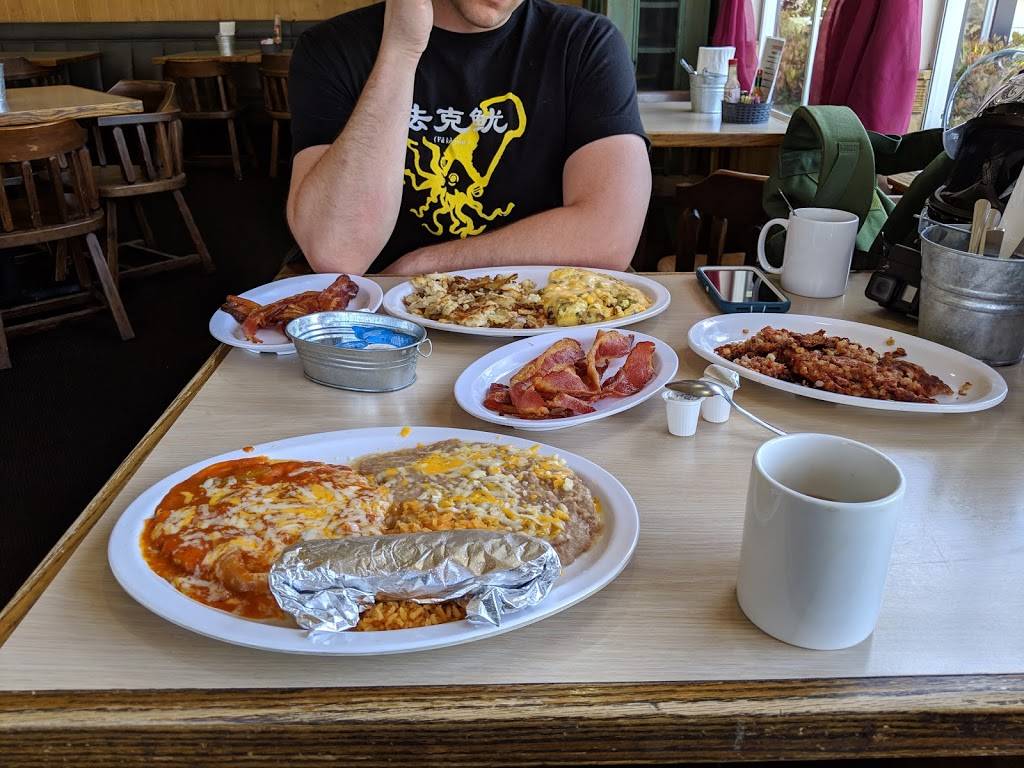 Apple Country Restaurants | restaurant | 30270 CA-78, Santa Ysabel, CA 92070, USA | 7607653495 OR +1 760-765-3495