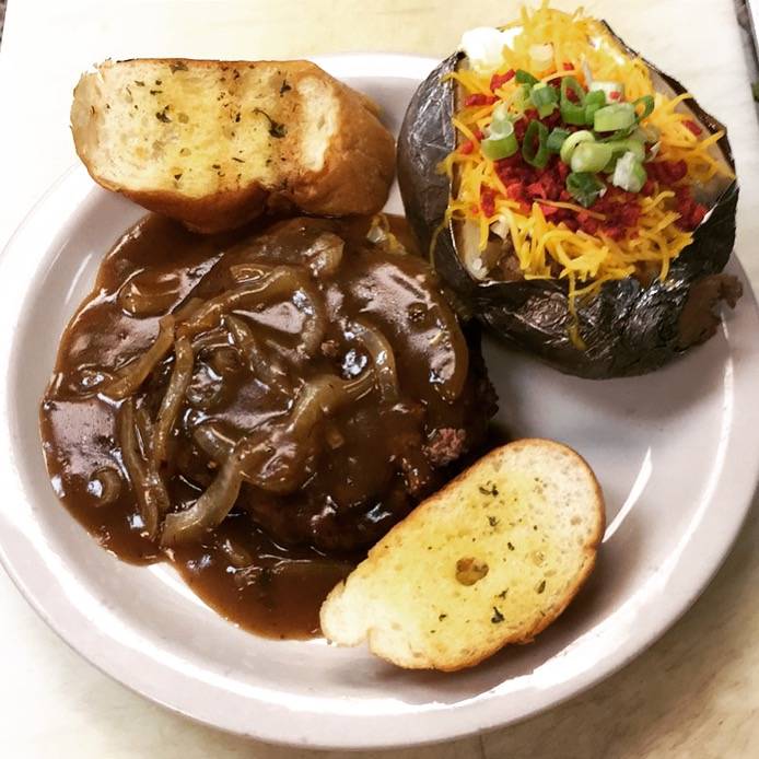 Brewsters Restaurant | restaurant | 8751 W Judge Perez Dr, Chalmette, LA 70043, USA | 5043097548 OR +1 504-309-7548