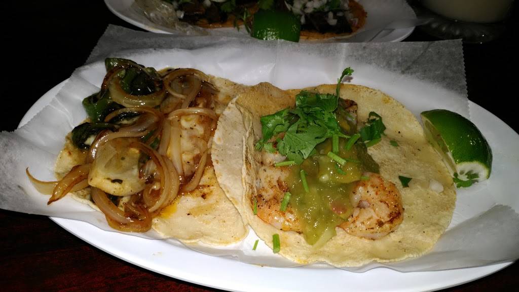 Taqueria Vargas | restaurant | 7152 N California Ave, Chicago, IL 60645, USA | 8722086878 OR +1 872-208-6878