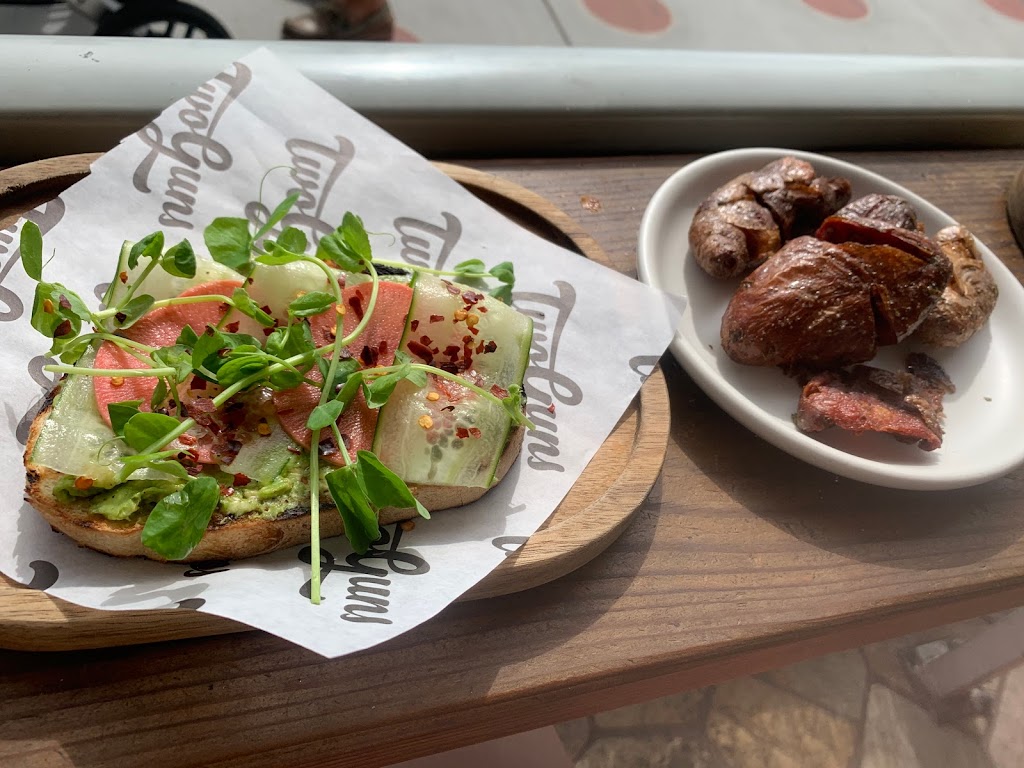 Two Guns Kitchen | cafe | 321 Main St, El Segundo, CA 90245, USA | 3104169194 OR +1 310-416-9194