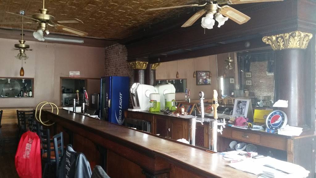 Antuzzis Newcastle Inn | restaurant | 525 Main St, Newcastle, CA 95658, USA | 9168241400 OR +1 916-824-1400