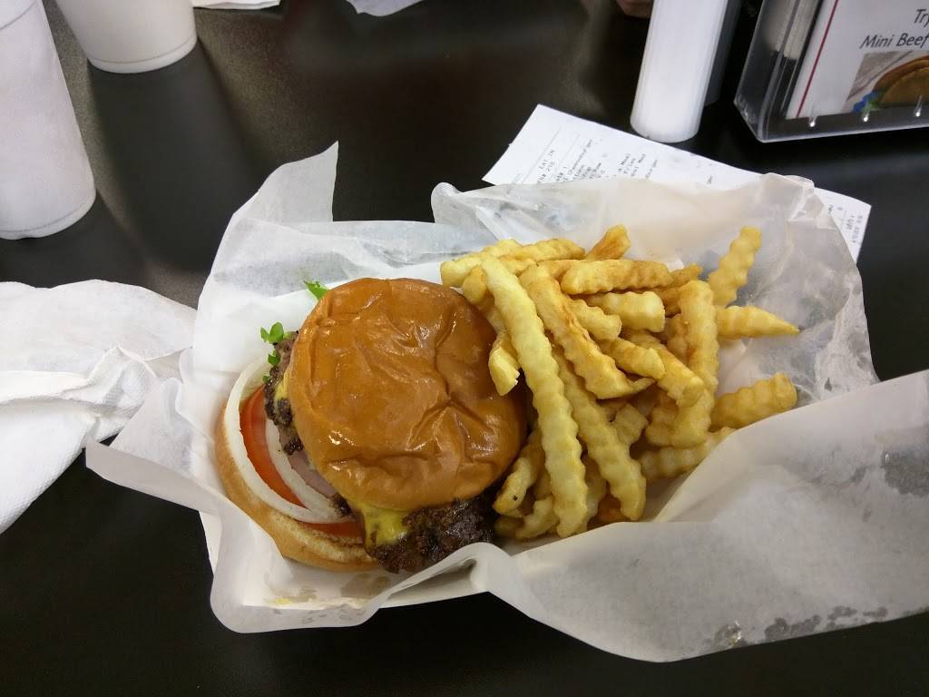 Burgerboard | restaurant | 2005 W Morton Ave, Jacksonville, IL 62650, USA | 2172450740 OR +1 217-245-0740