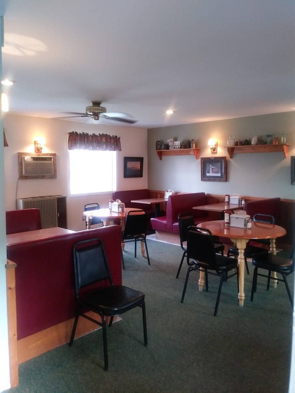 Tinmouth Snack Bar | meal takeaway | 1159, 580 VT-140, Tinmouth, VT 05773, USA | 8024463333 OR +1 802-446-3333