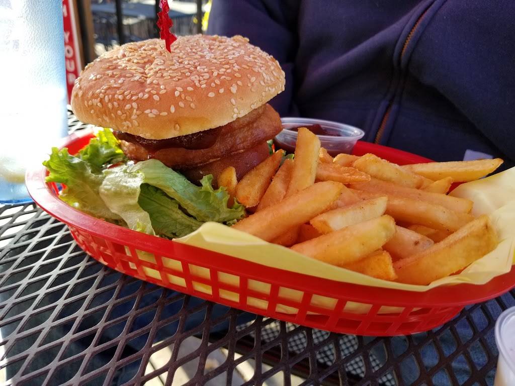 Badger Mountain House | restaurant | 48711 CA-245, Badger, CA 93603, USA | 5593372321 OR +1 559-337-2321