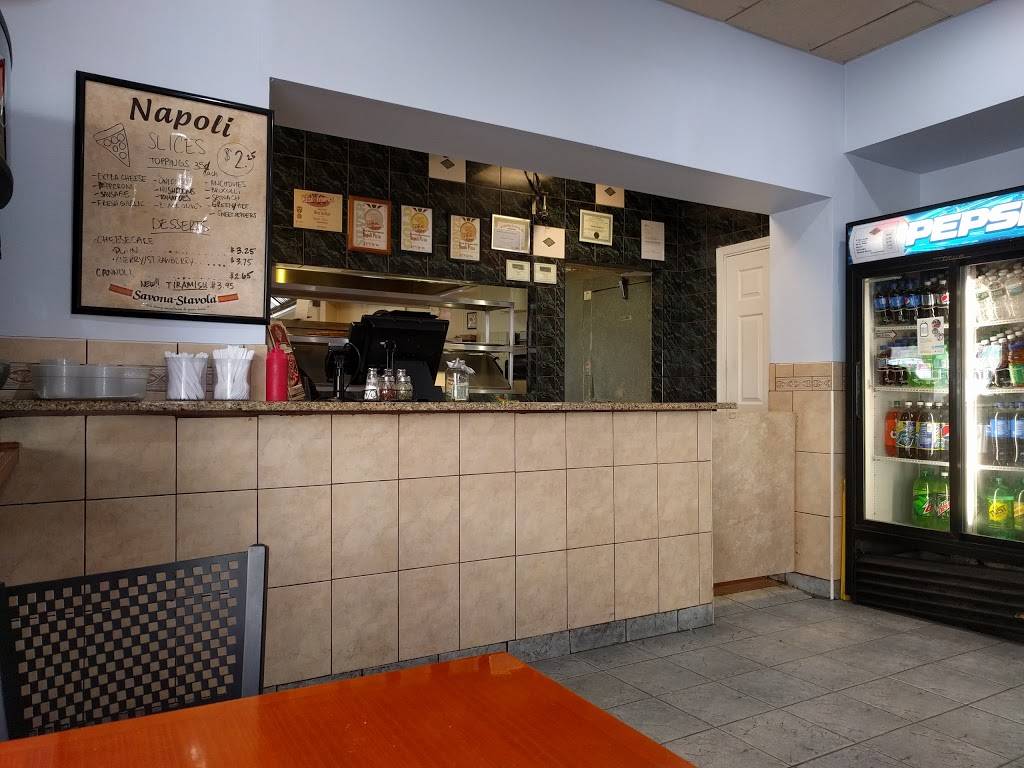 The Famous Napoli Pizza | restaurant | 944 E Passyunk Ave, Philadelphia, PA 19147, USA | 2153363833 OR +1 215-336-3833