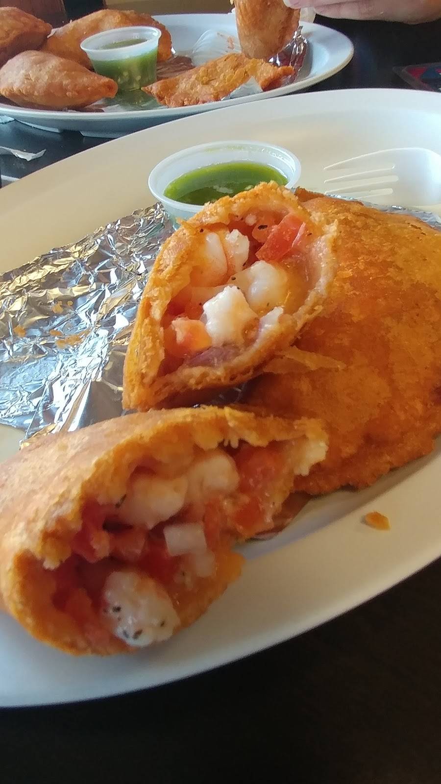 Mariscos Los Primos | restaurant | 821 S State College Blvd, Anaheim, CA 92806, USA | 7148170838 OR +1 714-817-0838