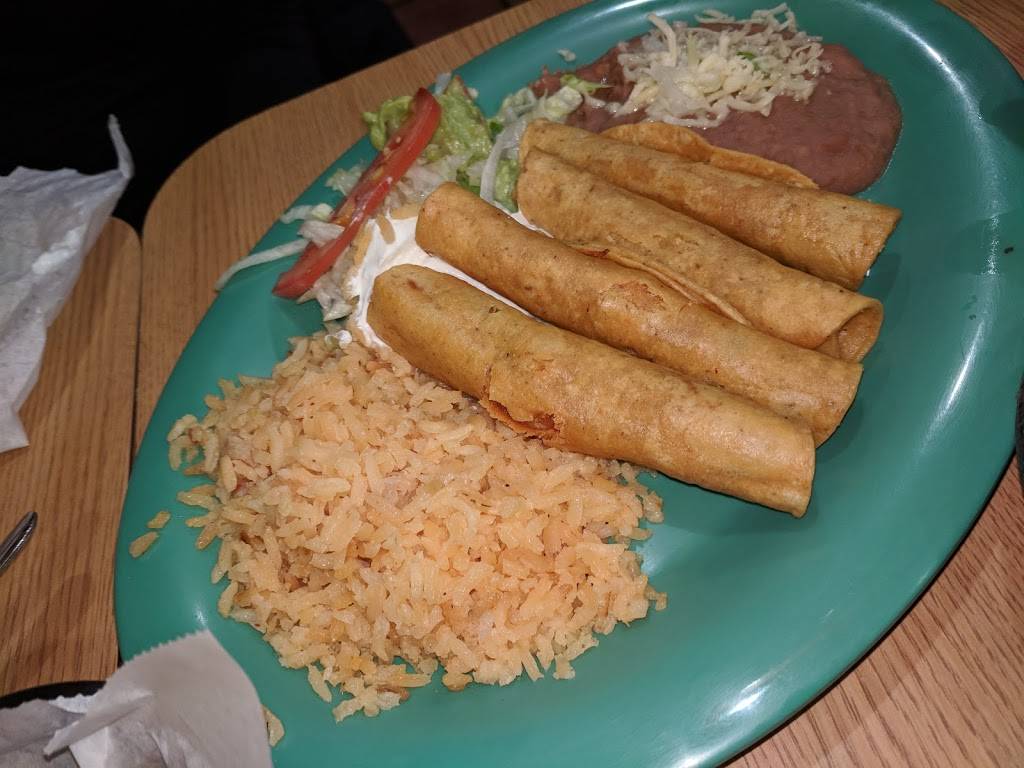 De Pasada | restaurant | 1517 W Taylor St, Chicago, IL 60607, USA | 3122436441 OR +1 312-243-6441