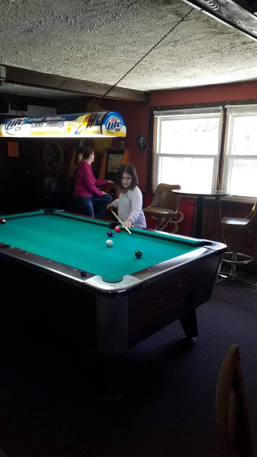 EJs | restaurant | 3535 S Shore Dr, Hubertus, WI 53033, USA | 2626284701 OR +1 262-628-4701