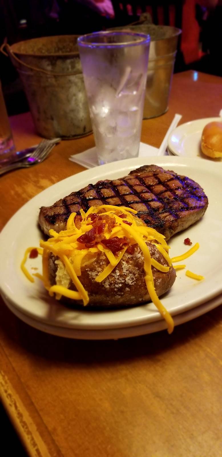 Texas Roadhouse | restaurant | 13435 N. US 183 SVRD NB, Bldg, 7, Austin, TX 78750, USA | 5123367427 OR +1 512-336-7427