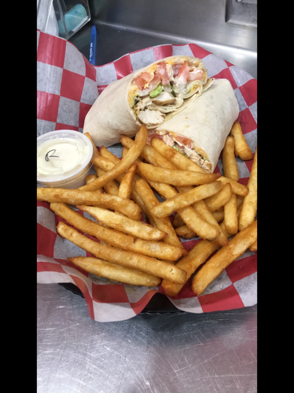 Blaze Pub & Grub | restaurant | 1920 E 53rd St, Anderson, IN 46013, USA | 7656429336 OR +1 765-642-9336