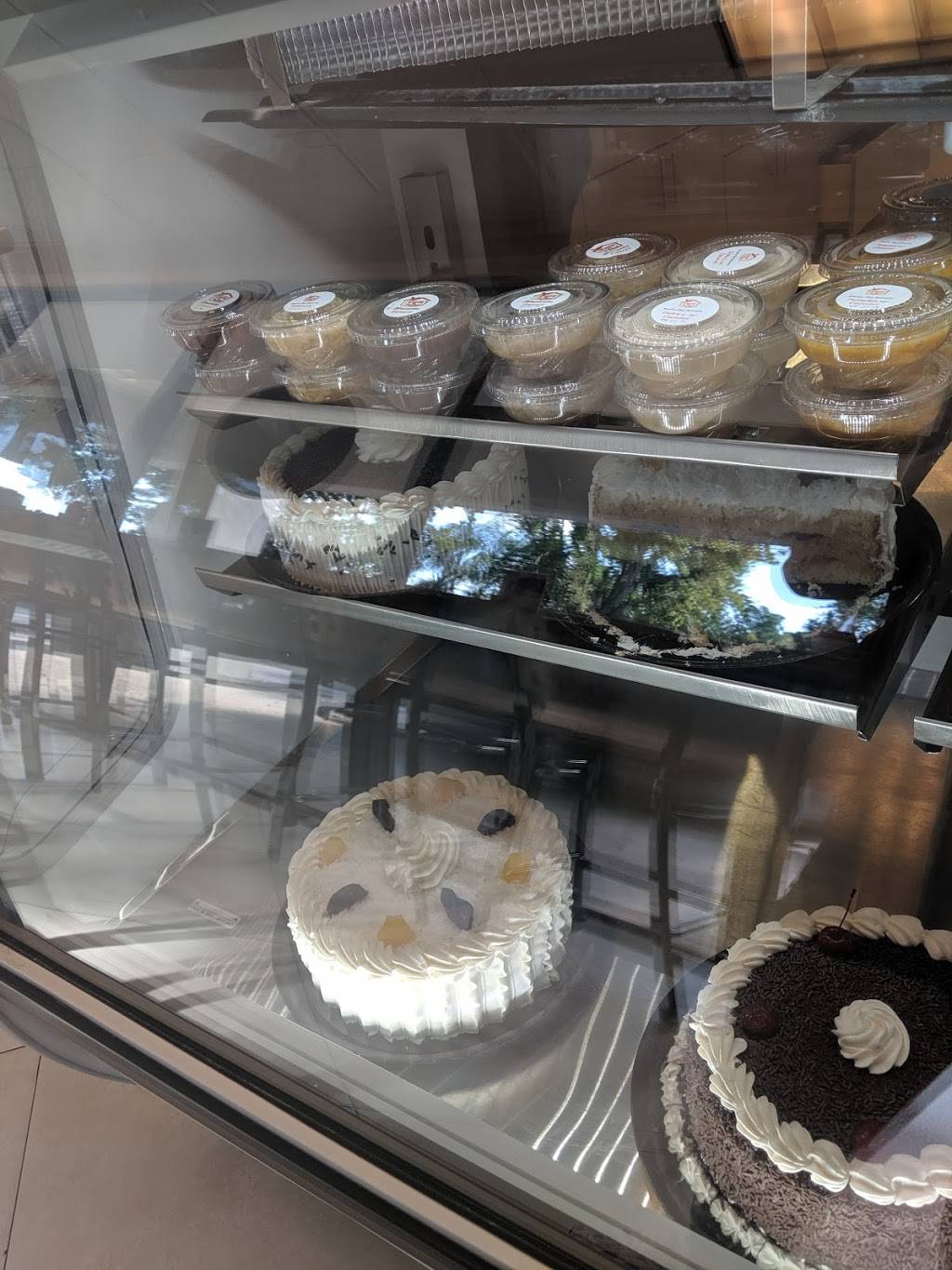 Casa do Pastel | restaurant | 7804 W Sample Rd, Margate, FL 33065, USA | 9543410330 OR +1 954-341-0330