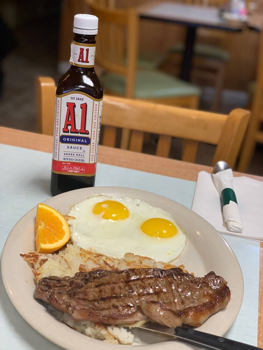 West River Cafe | restaurant | 4400 N Kedzie Ave, Chicago, IL 60625, USA | 7738662133 OR +1 773-866-2133