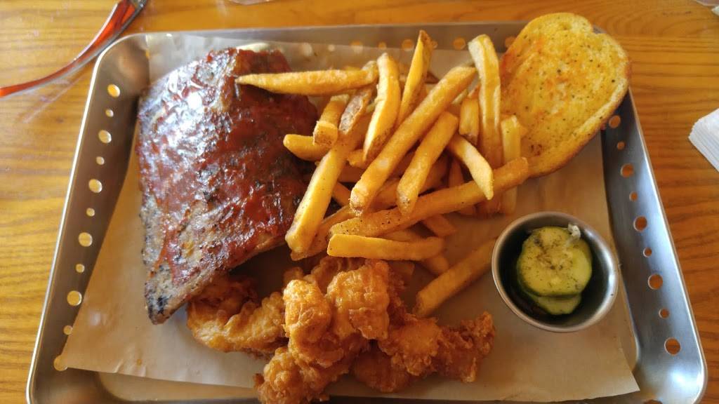 Chilis Grill & Bar | meal takeaway | 699 Cypress Gardens Blvd, Winter Haven, FL 33880, USA | 8632999555 OR +1 863-299-9555