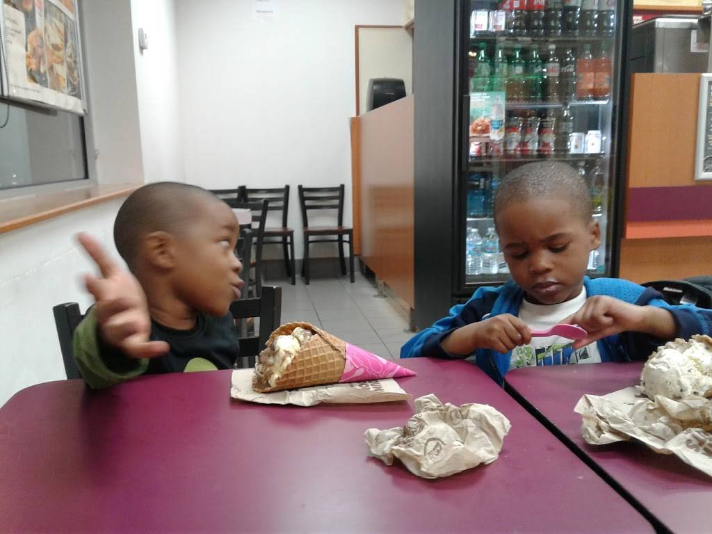 Dunkin Donuts | cafe | 6100 S Western Ave, Chicago, IL 60636, USA | 7737763421 OR +1 773-776-3421