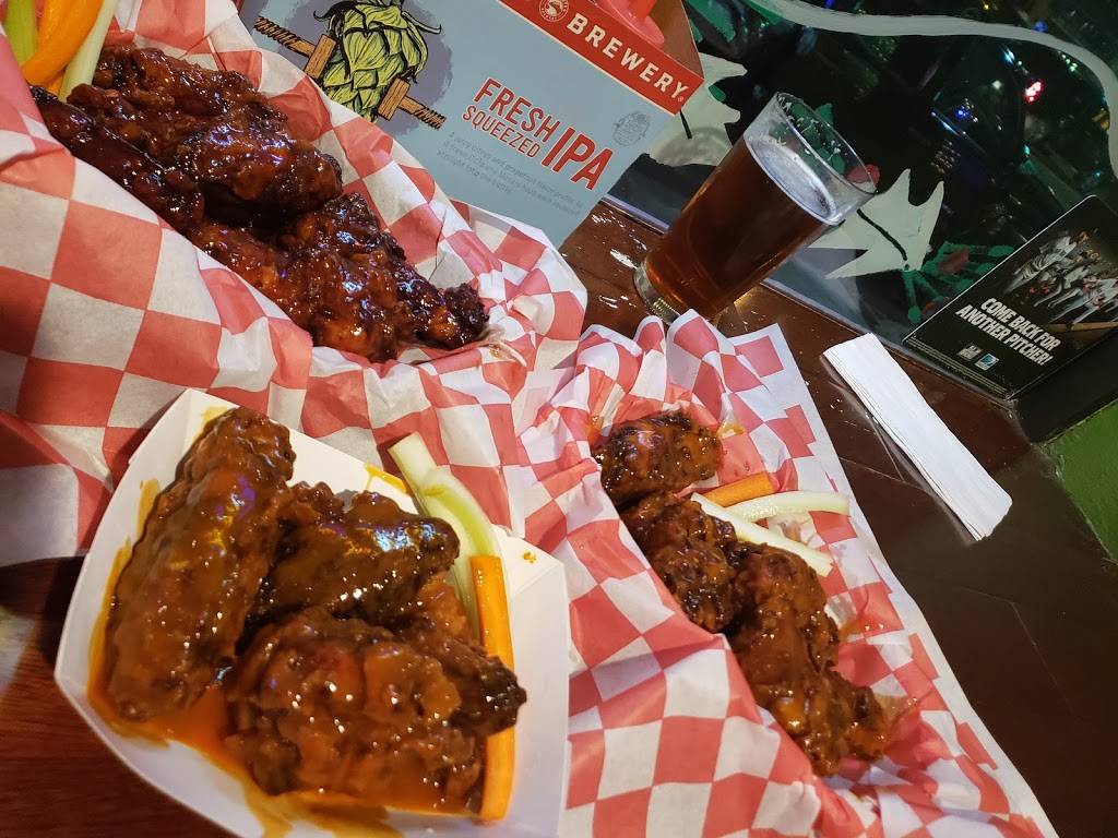 Bellas Sports Pub | restaurant | 134 Broadway St, Chico, CA 95928, USA | 5308935253 OR +1 530-893-5253