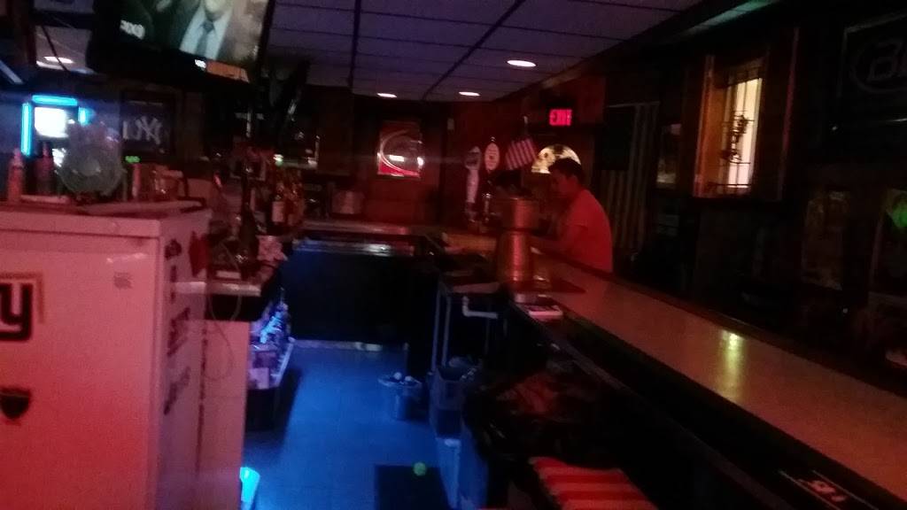 Lamplight Inn | restaurant | 169 Elmora Ave, Elizabeth, NJ 07202, USA | 9083525124 OR +1 908-352-5124