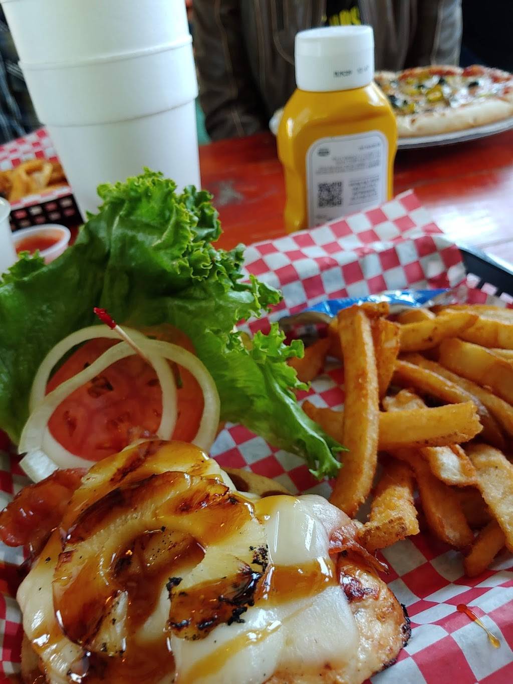 Bubba Brews Sports Bar & Grill | restaurant | 170 Beach Island Rd, Maynardville, TN 37807, USA | 8659923091 OR +1 865-992-3091