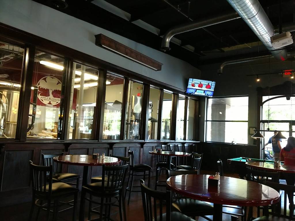 Apple Blossom Brewing Company | restaurant | 1550 E Zion Rd #1, Fayetteville, AR 72703, USA | 4792874344 OR +1 479-287-4344