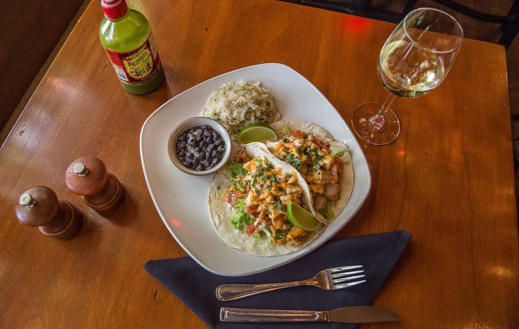 Calas Restaurant | restaurant | 7 Beach St, Manchester-by-the-Sea, MA 01944, USA | 9785253304 OR +1 978-525-3304